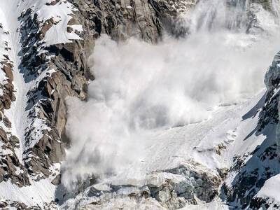 Нескольким районам Камчатки угрожают лавины