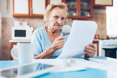 В декабре пенсионерам выплатят январскую страховую пенсию