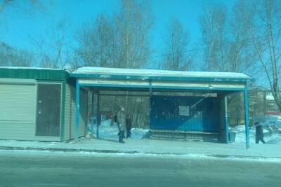 Жители Первомайского района Новосибирска замерзают на остановках в ожидании автобуса 38
