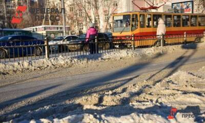 В Магнитогорске на остановке сгорели два трамвая