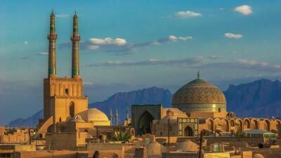 Иран закрылся от иностранных туристов из-за «омикрона»