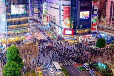 В Токио отменили традиционную встречу Нового года на знаменитом перекрестке