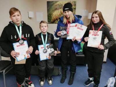 С медалями из Удмуртии приехали домой Кунгурские сноубордисты