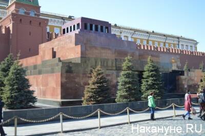 Песков: Планов вынести тело Ленина из мавзолея нет