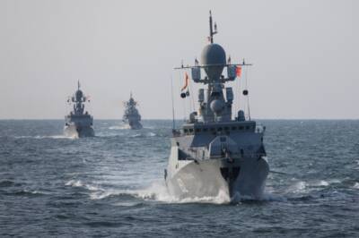 На военно-морскую базу в Каспийск передислоцированы более 20 кораблей