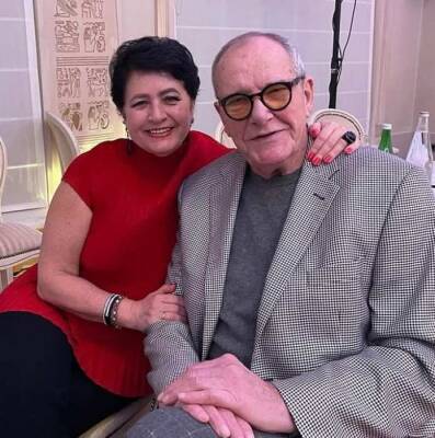 Маленькие дочери Эммануила Виторгана в день 82-летия отца поблагодарили его за подаренную жизнь