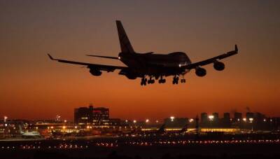 Майже 6 тис. авіарейсів скасували у світі за останні дні через COVID-19, — ЗМІ