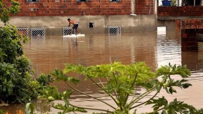 Восток Бразилии уходит под воду