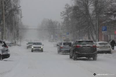 Из-за опасной погоды водителей Тверской области просят быть осторожными на дорогах