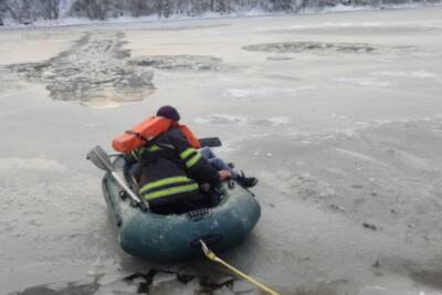 Из замерзшей реки на Кировоградщине спасатели достали тела двух детей