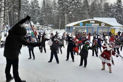 Традиционный «Новогодний марафон» по скандинавской ходьбе прошел в парке «Харинка»