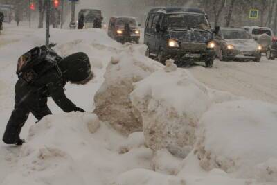 Наказание грозит виновным в несвоевременной уборке снега и льда на псковских дорогах