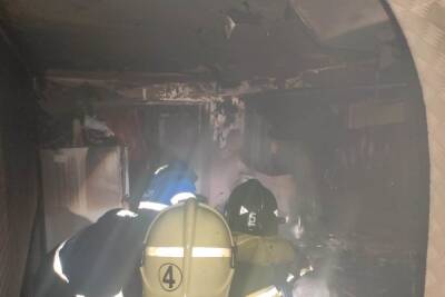 20 человек эвакуировали из горевшего в тульском поселке Иншинский дома
