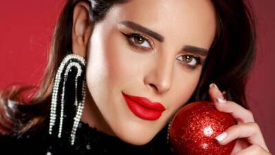 Новогодний макияж-2022: четыре ослепительных образа от израильского визажиста. Видео