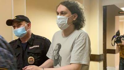 Следствие просит выпустить из СИЗО обвиненного в призыве к терроризму Хованского