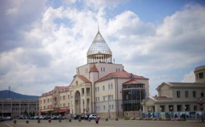 Парламент Нагорного Карабаха возмутился «опасными» заявлениями Пашиняна
