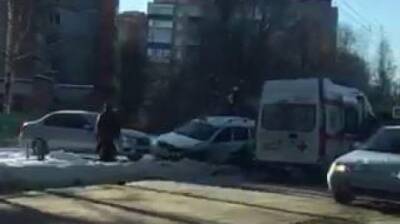 В утренней аварии на ул. Беляева травмы получили два водителя