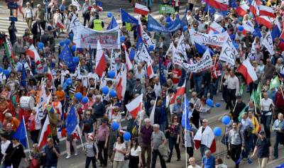 Россия нас заберет: в Польше боятся покидать Евросоюз