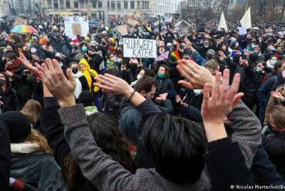 Александер Де-Кроо - Бельгия - COVID-19: тысячи жителей Бельгии вышли на протесты против закрытия театров - unn.com.ua - Украина - Киев - Бельгия - Брюссель - Протесты