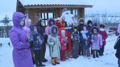 Резиденция военного Деда Мороза открылась на «Линии Сталина»