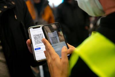 Куйвашев отменил QR-коды в ресторанах, магазинах и фитнес-центрах Свердловской области