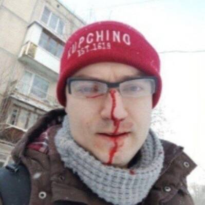 В Петербурге таксист напал на главу муниципалитета после замечания о парковке на газоне