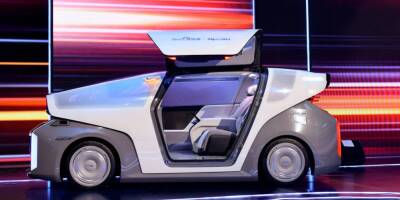 Baidu начнет в 2023 году серийный выпуск "роботов-автомобилей"