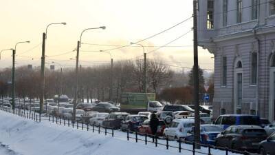 Пробки в Петербурге достигли десяти баллов к вечеру 27 декабря