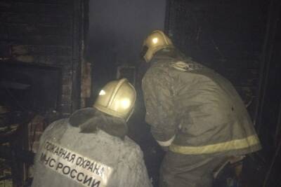 В Мезенском районе сгорел многоквартирный дом, погиб пенсионер