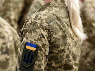 "Безобразие, не должны все женщины быть военнообязанными!" Петиция к президенту об отмене воинского учета для женщин набрала необходимые для рассмотрения 25 тыс. голосов