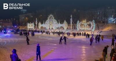 В Казани открылся каток в парке «Черное озеро»