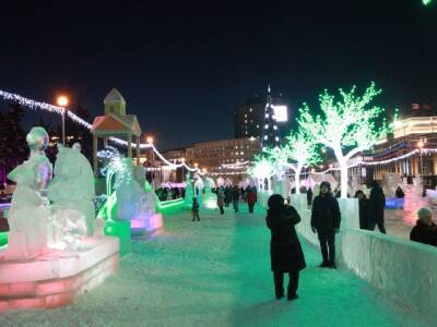 В Челябинске открыли главный ледовый городок