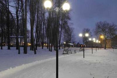 В Ельне восстановили освещение в парке