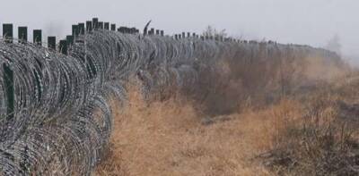 Украина возвела 100-километровый забор с колючей проволокой на границе с Россией