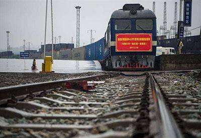 Представители бизнеса Литвы: товары в Китай следуют и из соседних портов