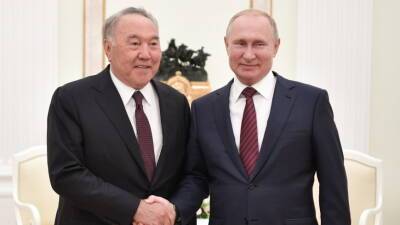 В Петербурге началась встреча Назарбаева и Путина