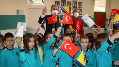 Министр обороны Турции: «Поддерживаем Боснию на пути в НАТО»