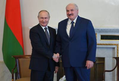 «Встреча без галстуков»: Александр Лукашенко прилетел в Петербург на неформальные переговоры