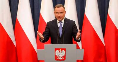 Президент Польши ветировал скандальный закон, который давил на ключевой независимый канал