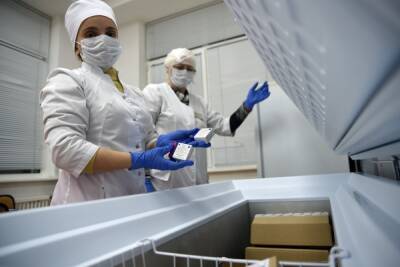 В Курской области от COVID-19 двумя компонентами вакцины привились 607 тысяч жителей