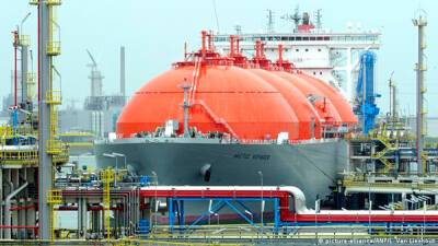 Американские танкеры с газом меняют курс на Европу