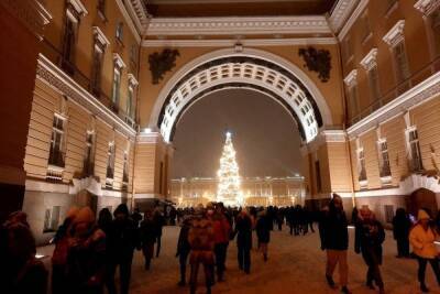Петербург будет гулять на Новый год, несмотря на первое место в российском антирейтинге по COVID-19