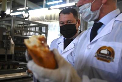Максим Егоров покупает в магазинах хлеб Тамбовского хлебокомбината: «За долгое время работы предприятие не просто сохранило, но и укрепило свое доброе имя»