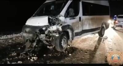 В Башкирии пассажирский автобус столкнулся с легковушкой: Есть пострадавшие