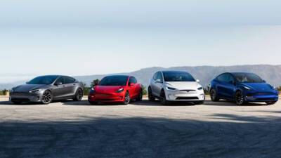 Автомобили Tesla исполнили знаменитую украинскую песню