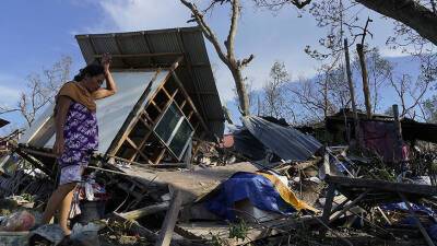 Число жертв тайфуна "Раи" на Филиппинах достигло почти 400