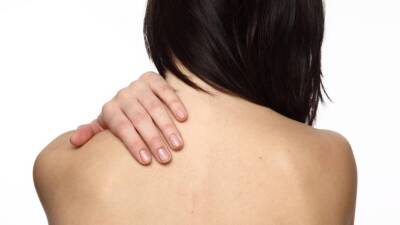 Боли в спине могут указывать на метастазы в позвоночнике