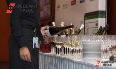 Сколько стоит шампанское во Владивостоке перед Новым годом