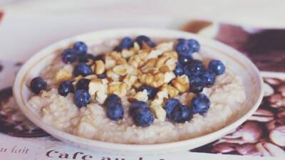 Овсяная каша на завтрак может снизить уровень «плохого» холестерина в организме