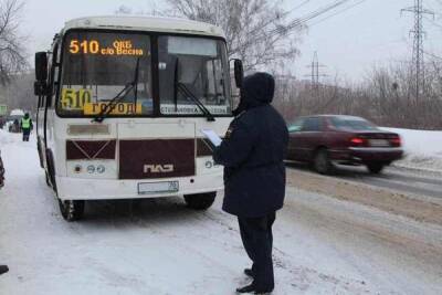 Судебные приставы Томской области арестовали маршрутку за долги ее владельца